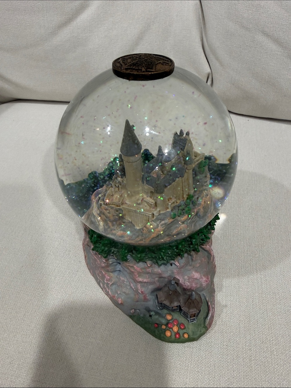 Harry Potter Hogwarts
Castle 7.1 Inch Water Snow
Globe - Picture 3 of 6